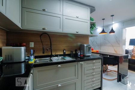 Apartamento à venda com 210m², 3 quartos e 4 vagas Apartamento à venda com 210m², 3 quartos e 4 vagasCozinha