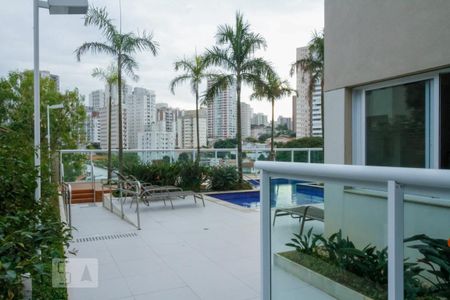 Apartamento à venda com 210m², 3 quartos e 4 vagas Apartamento à venda com 210m², 3 quartos e 4 vagasPiscina