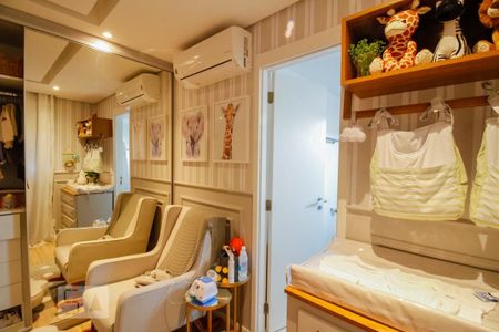 Apartamento à venda com 210m², 3 quartos e 4 vagas Apartamento à venda com 210m², 3 quartos e 4 vagasSuíte 2