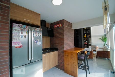 Apartamento à venda com 210m², 3 quartos e 4 vagas Apartamento à venda com 210m², 3 quartos e 4 vagasVaranda