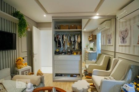 Apartamento à venda com 210m², 3 quartos e 4 vagas Apartamento à venda com 210m², 3 quartos e 4 vagasSuíte 2