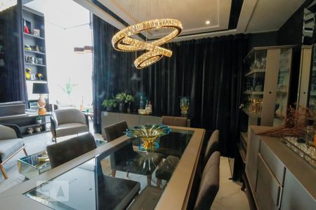 Apartamento à venda com 210m², 3 quartos e 4 vagas Apartamento à venda com 210m², 3 quartos e 4 vagasSala