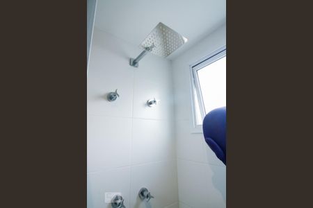 Apartamento à venda com 210m², 3 quartos e 4 vagas Apartamento à venda com 210m², 3 quartos e 4 vagasBanheiro Suíte 2