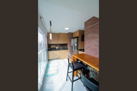 Apartamento à venda com 210m², 3 quartos e 4 vagas Apartamento à venda com 210m², 3 quartos e 4 vagasVaranda