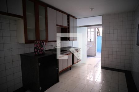 Casa à venda com 90m², 3 quartos e 1 vagacozinha