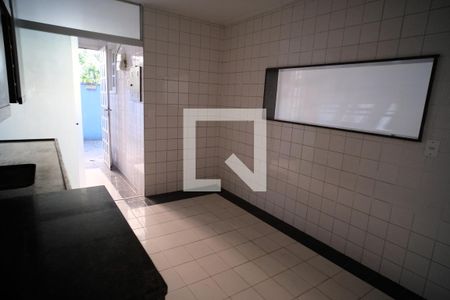 Casa à venda com 90m², 3 quartos e 1 vagacozinha