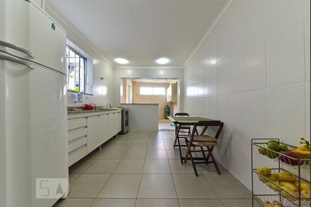 Casa à venda com 103m², 2 quartos e 2 vagas Casa à venda com 103m², 2 quartos e 2 vagasCozinha