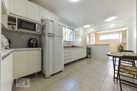 Casa à venda com 103m², 2 quartos e 2 vagas Casa à venda com 103m², 2 quartos e 2 vagasCozinha