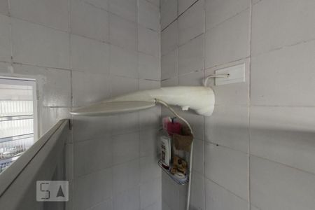 Casa à venda com 100m², 2 quartos e 7 vagasBanheiro - casa  2 -chuveiro