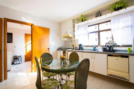 Apartamento à venda com 137m², 3 quartos e 2 vagasCozinha