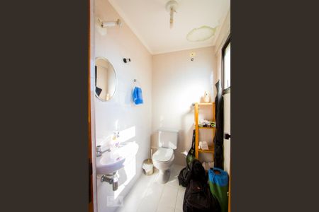 Apartamento à venda com 137m², 3 quartos e 2 vagasBanheiro de Serviço