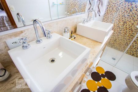 Apartamento à venda com 137m², 3 quartos e 2 vagasBanheiro do Quarto 1