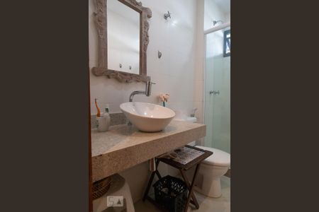 Apartamento à venda com 372m², 3 quartos e 3 vagasBanheiro social