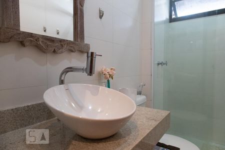 Apartamento à venda com 372m², 3 quartos e 3 vagasBanheiro social