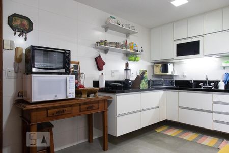 Apartamento à venda com 372m², 3 quartos e 3 vagasCozinha