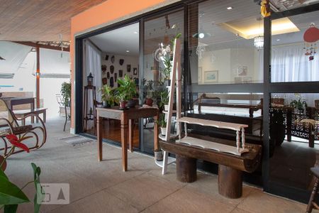 Apartamento à venda com 372m², 3 quartos e 3 vagasVaranda