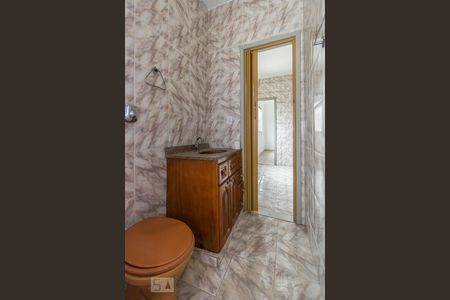 Casa à venda com 150m², 2 quartos e sem vaga Casa à venda com 150m², 2 quartos e sem vagaSobrado - Banheiro