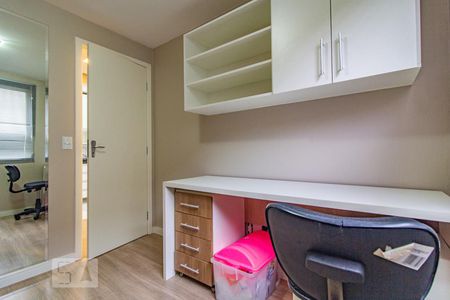 Quarto 1 de apartamento para alugar com 2 quartos, 52m² em Santo Antônio, São José dos Pinhais