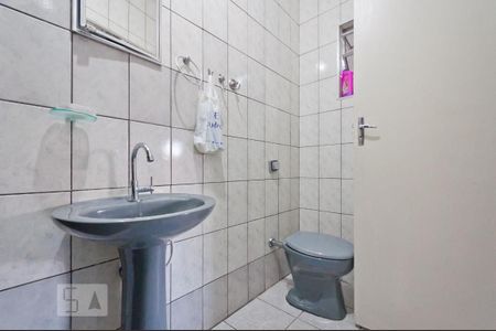 Casa à venda com 270m², 5 quartos e 1 vaga Casa à venda com 270m², 5 quartos e 1 vagaBanheiro 1