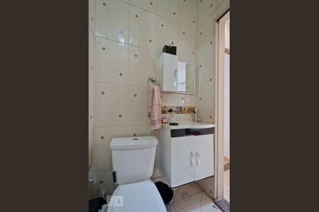 Casa à venda com 270m², 5 quartos e 1 vaga Casa à venda com 270m², 5 quartos e 1 vagaBanheiro 2