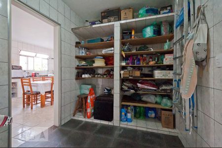 Casa à venda com 270m², 5 quartos e 1 vaga Casa à venda com 270m², 5 quartos e 1 vagaDespensa