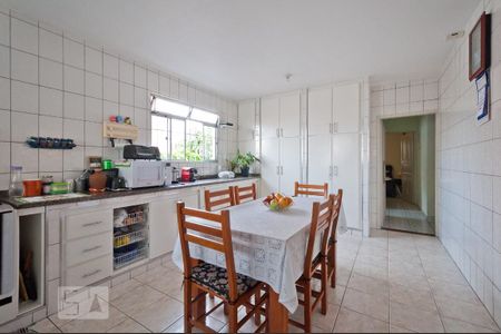 Casa à venda com 270m², 5 quartos e 1 vaga Casa à venda com 270m², 5 quartos e 1 vagaCozinha