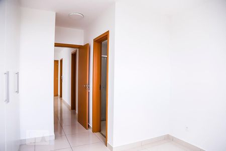 Apartamento à venda com 100m², 2 quartos e 2 vagas Apartamento à venda com 100m², 2 quartos e 2 vagasSuíte