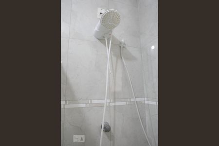 Casa à venda com 150m², 3 quartos e 3 vagasBanheiro do Quarto 1 - chuveiro