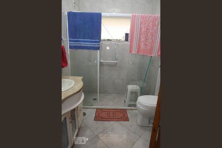 Casa à venda com 150m², 3 quartos e 3 vagasBanheiro do Quarto 1