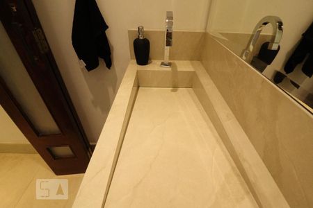 Casa à venda com 135m², 3 quartos e 2 vagasLavabo