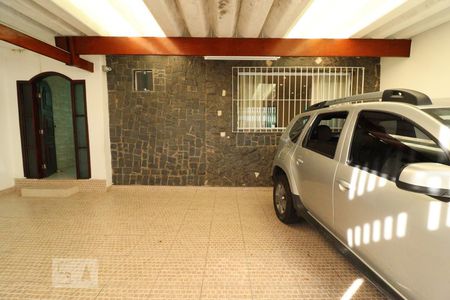 Casa à venda com 135m², 3 quartos e 2 vagasFachada