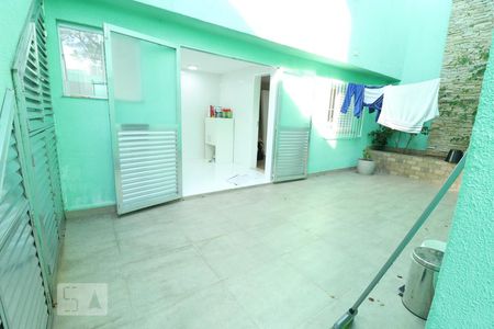 Casa à venda com 135m², 3 quartos e 2 vagasÁrea Externa