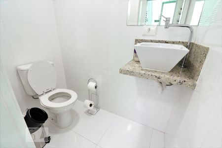 Casa à venda com 135m², 3 quartos e 2 vagasBanheiro de Serviço