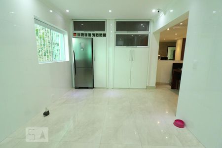 Casa à venda com 135m², 3 quartos e 2 vagasCozinha