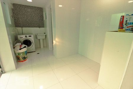 Casa à venda com 135m², 3 quartos e 2 vagasÁrea de Serviço