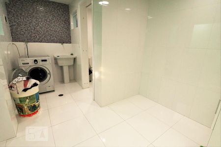 Casa à venda com 135m², 3 quartos e 2 vagasÁrea de Serviço