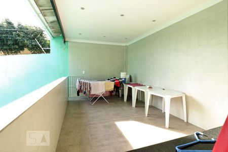 Casa à venda com 135m², 3 quartos e 2 vagasÁrea Externa