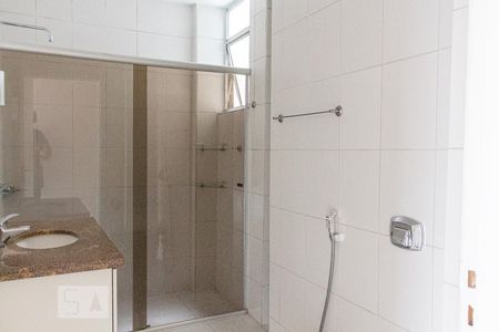 Apartamento à venda com 122m², 3 quartos e sem vagaBanheiro