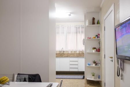 Apartamento à venda com 240m², 4 quartos e 3 vagas Apartamento à venda com 240m², 4 quartos e 3 vagasCozinha
