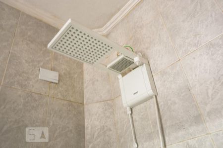 Casa à venda com 180m², 3 quartos e sem vagaDucha