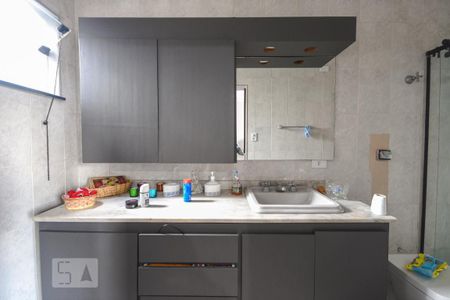 Casa à venda com 180m², 3 quartos e sem vagaBanheiro 1