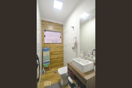 Casa à venda com 180m², 3 quartos e sem vagaBanheiro de Serviço