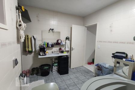 Casa à venda com 250m², 4 quartos e 7 vagas Casa à venda com 250m², 4 quartos e 7 vagasQuarto 2 suíte