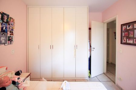 Apartamento à venda com 136m², 4 quartos e 1 vagaQuarto 2