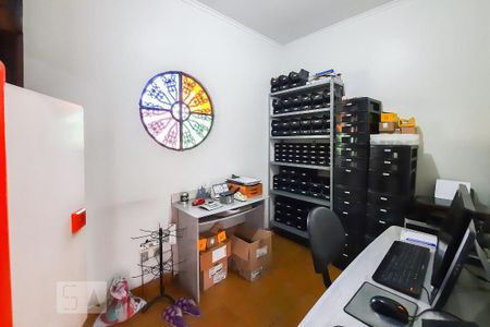 Casa para alugar com 320m², 3 quartos e 5 vagas Casa para alugar com 320m², 3 quartos e 5 vagasQuarto de Serviço