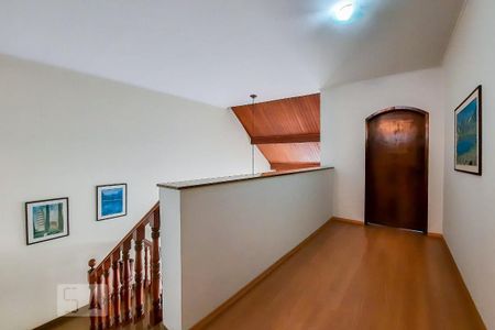 Casa para alugar com 320m², 3 quartos e 5 vagas Casa para alugar com 320m², 3 quartos e 5 vagasHall dos Quartos