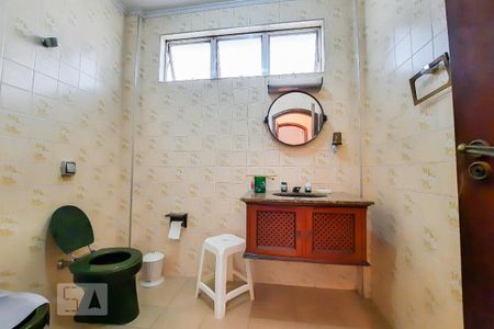 Casa para alugar com 320m², 3 quartos e 5 vagas Casa para alugar com 320m², 3 quartos e 5 vagasBanheiro da Suíte