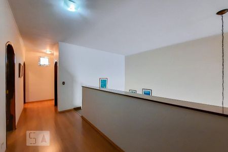 Casa para alugar com 320m², 3 quartos e 5 vagas Casa para alugar com 320m², 3 quartos e 5 vagasHall dos Quartos