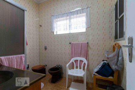 Casa à venda com 250m², 3 quartos e 3 vagas Casa à venda com 250m², 3 quartos e 3 vagasBanheiro Social