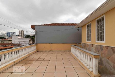 Casa à venda com 250m², 3 quartos e 3 vagas Casa à venda com 250m², 3 quartos e 3 vagasÁrea Externa - Frente